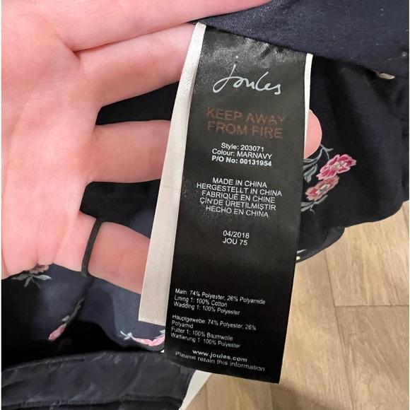 JOULES NAVY/FLORAL PUFFER VEST—-WOMENS US SIZE 8 - Picture 4 of 4